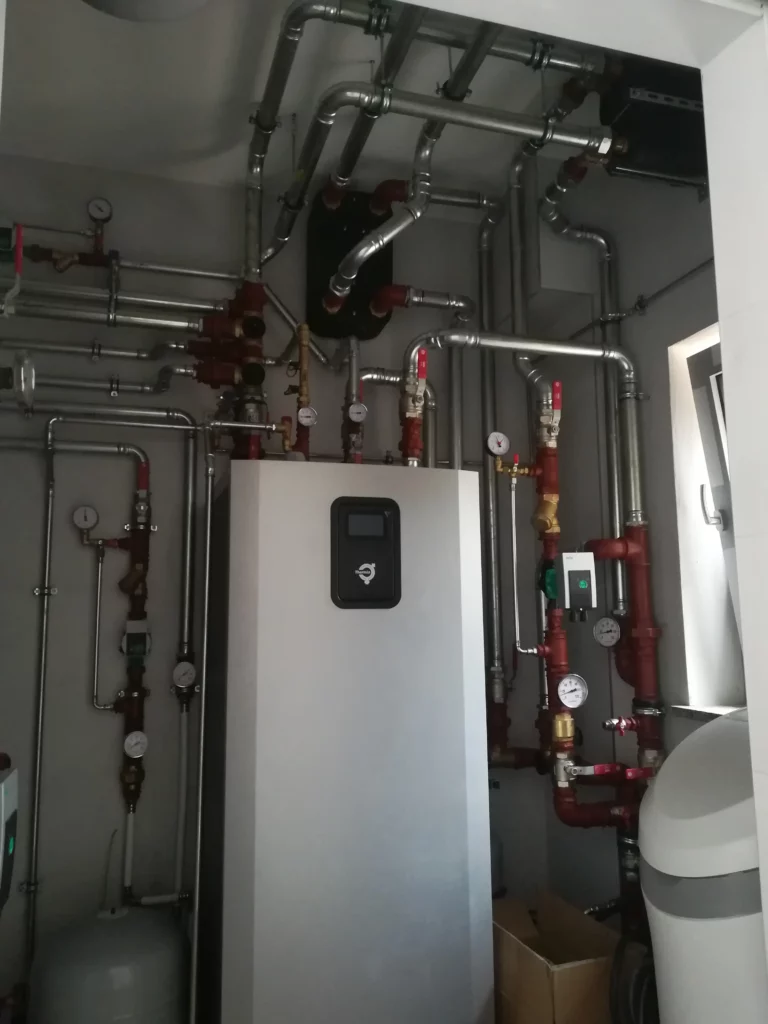 Rezydencja pod Oleśnicą 650 m2 z gruntową pompą ciepła (2) realizacja instalacji pompy ciepła